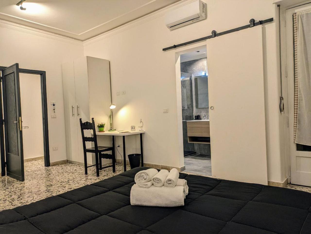 Majorana'S Labsuites Catania Bagian luar foto